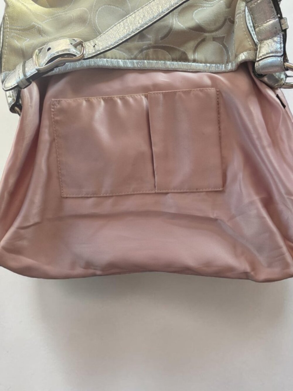 EUC COACH 19758M CLASSIC SIGNATURE C Canvas and Silver Leather - Picture 15 of 16